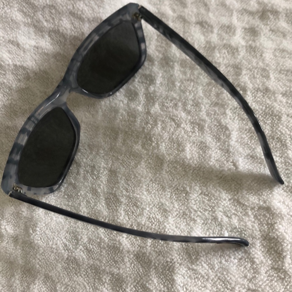 🏵2/$45🏵 Panama Jack Fashion Sunglasses - Picture 3 of 4